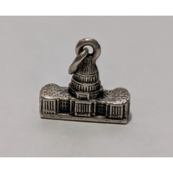 unbranded Jewelry - US Capitol Building Silver Charm Pendant
